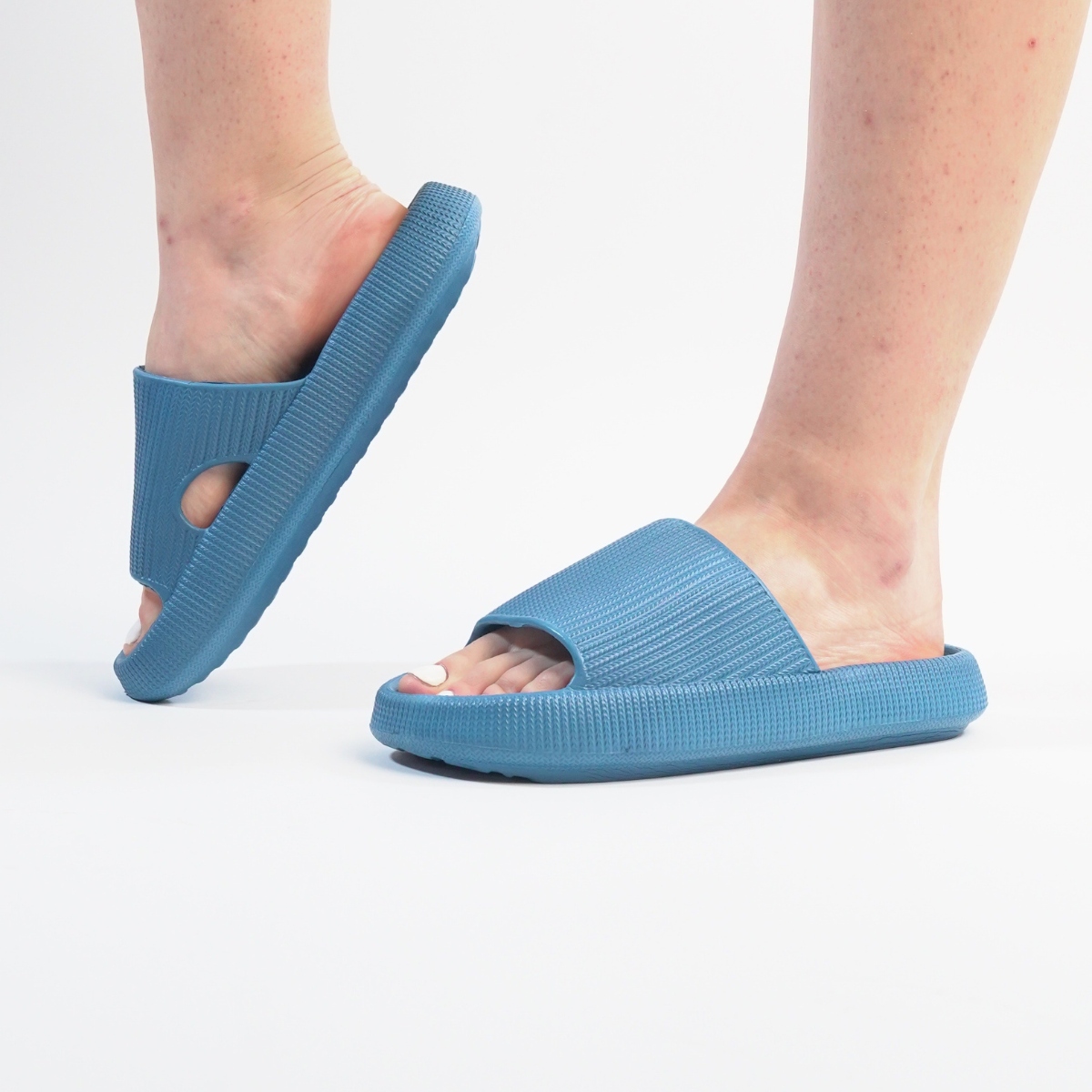 The RSLIDES™ : Cloud Sandals