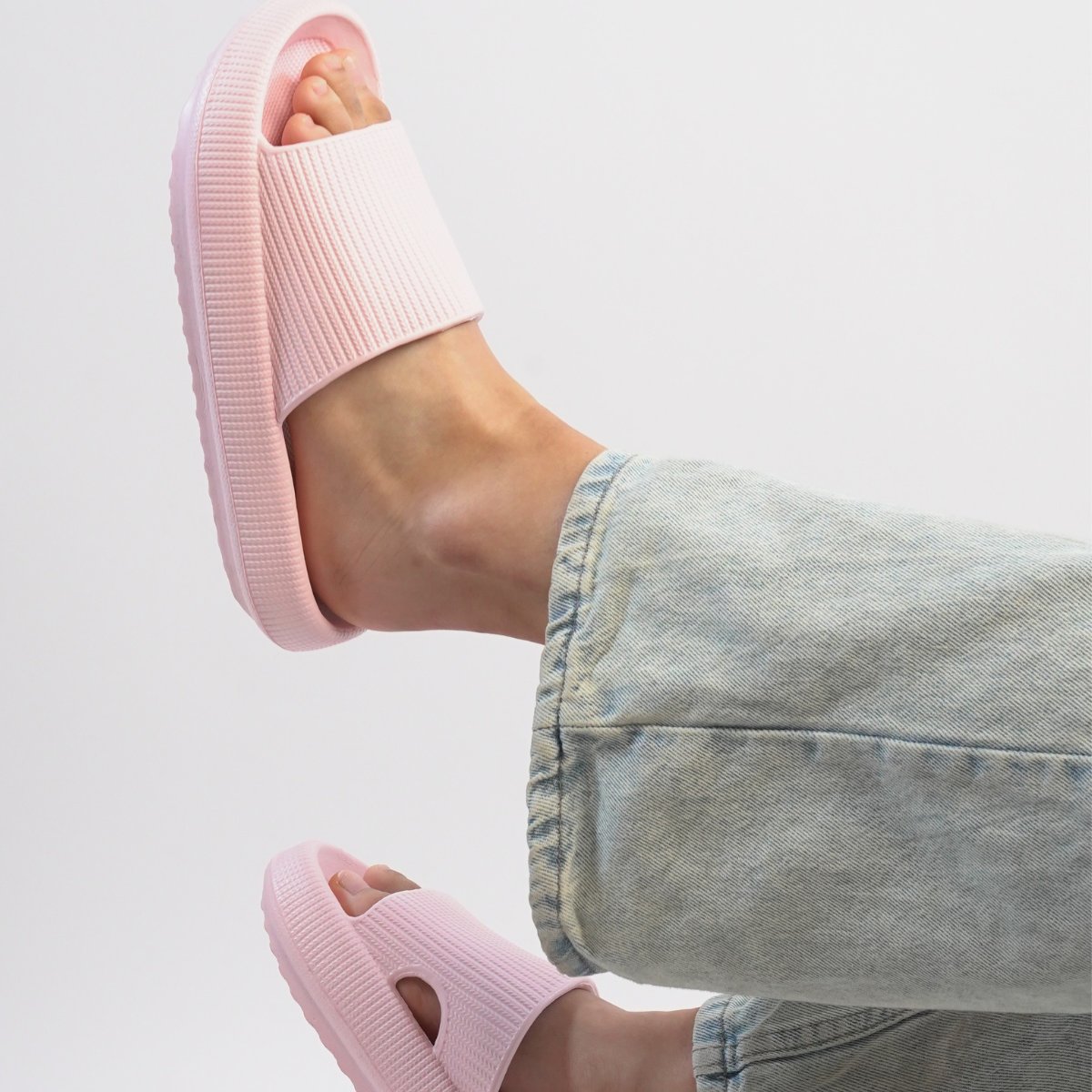 The RSLIDES™ : Cloud Sandals